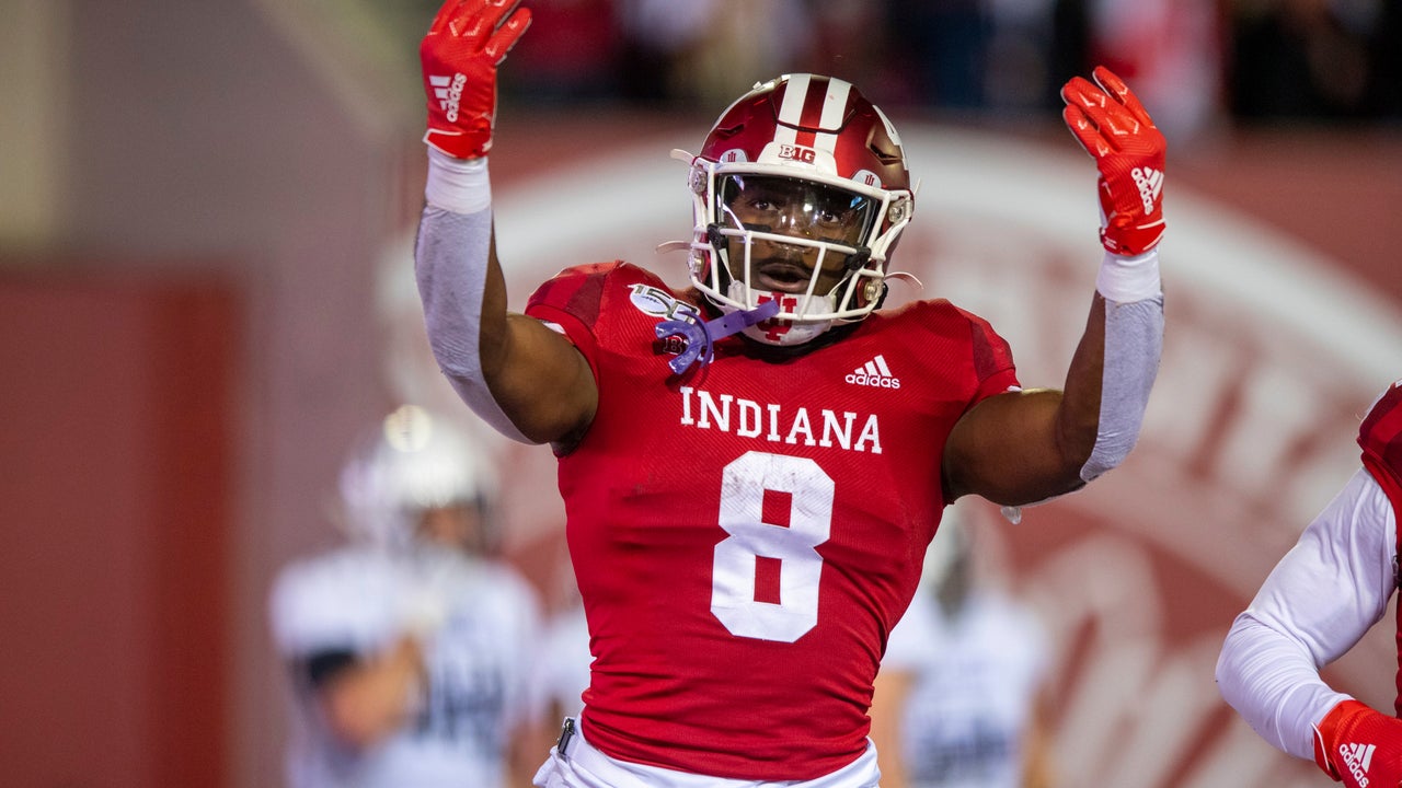Great Scott leads Indiana past Northwestern for 4th straight